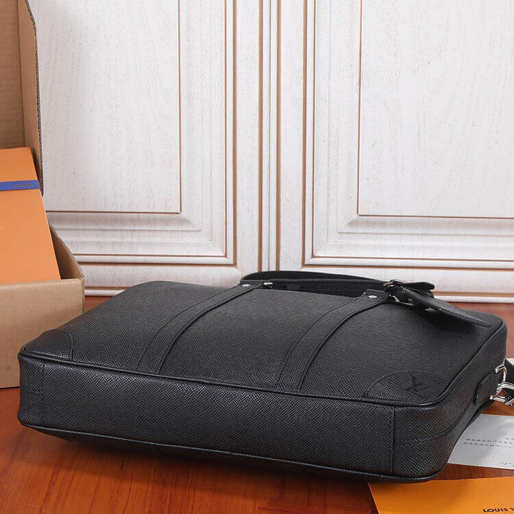 Replica LV Porte-Documents Voyage PM M30925 (5)