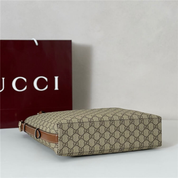 Replica Gucci GG Emblem Medium Shoulder Bag 847452 FAD6L 9758 (5)