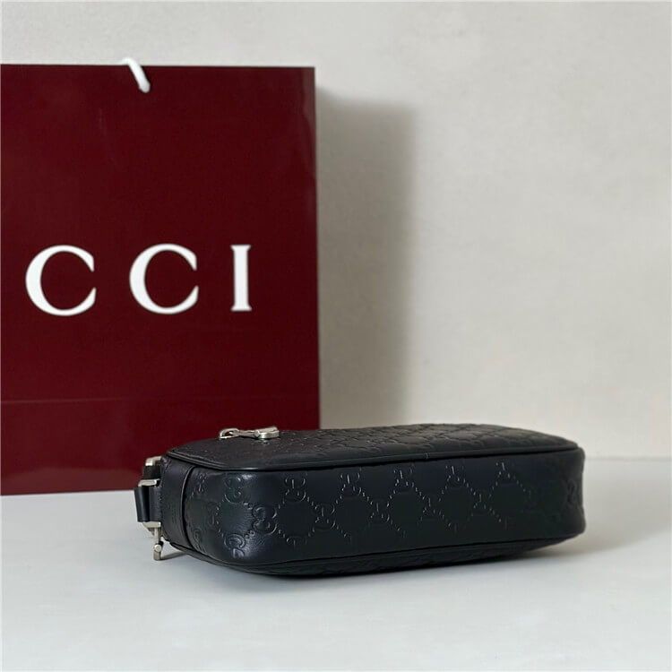Replica Gucci GG Emblem Small Crossbody Bag 850242 AAFOM 1053 (5)